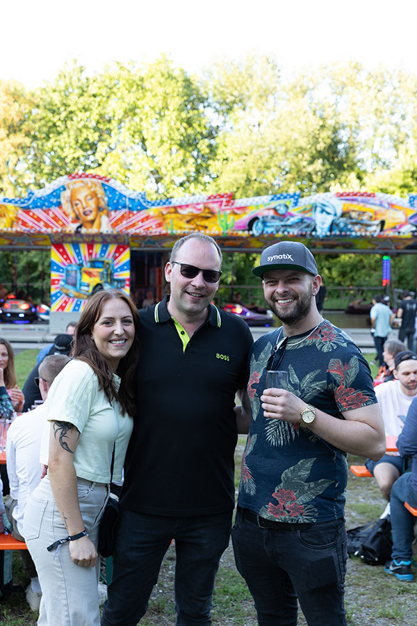 Foto de la dirección con colegas en la fiesta de verano